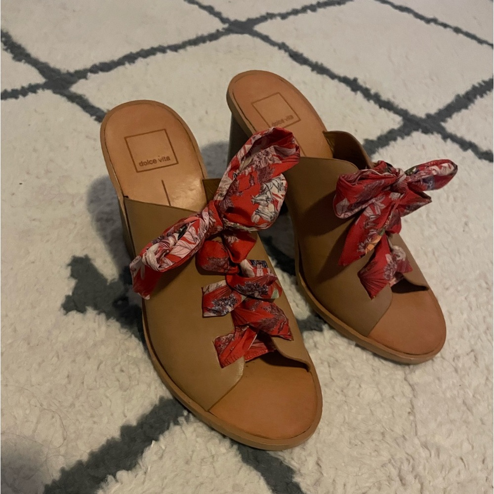 Cute brown heels with pink ribbon